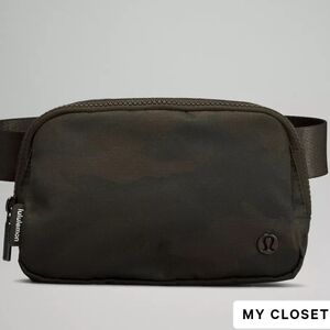 Lululemon Everywhere belt bag 1L
